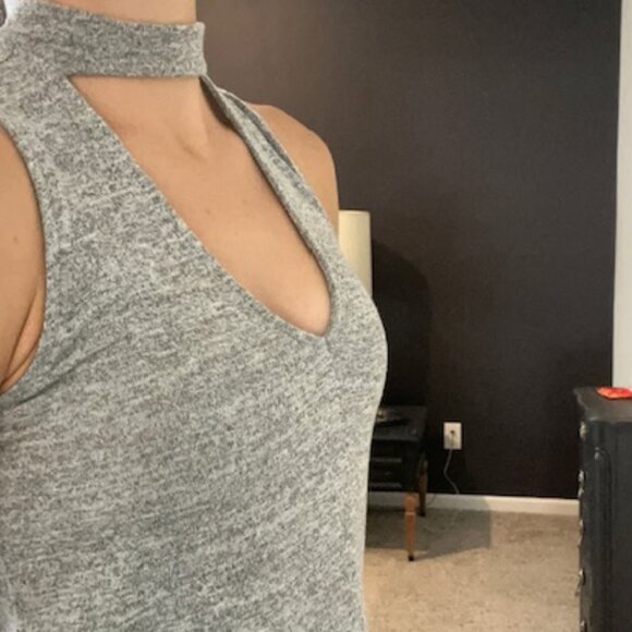 Express Grey Low Cut Sleeveless Tank - Picture 2 of 4